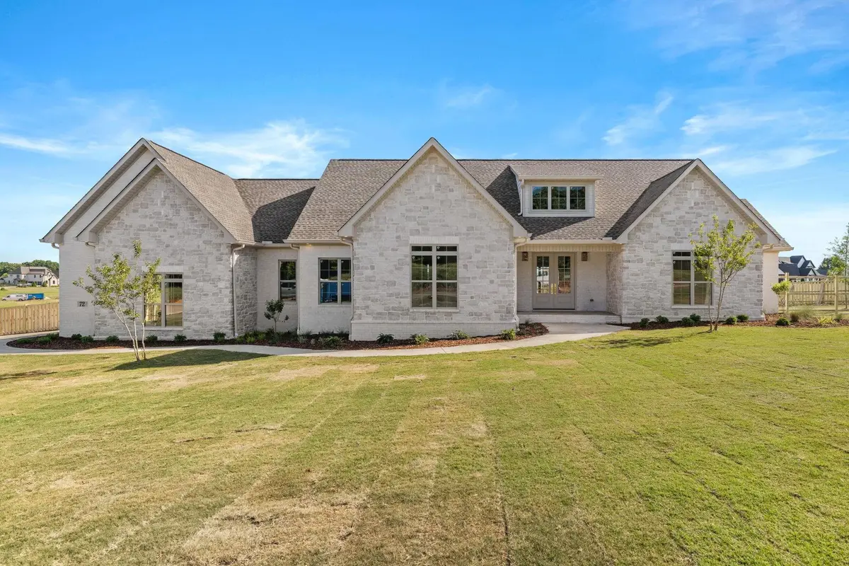 72 Blue Ridge Dr, Florence, AL 35633 - #1