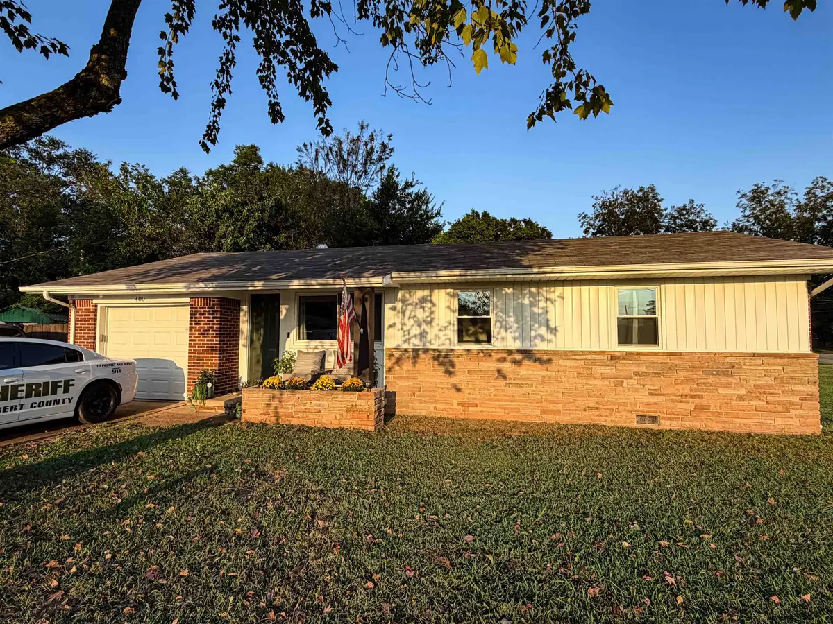400 N Hook St, Tuscumbia, AL 35674 - #1