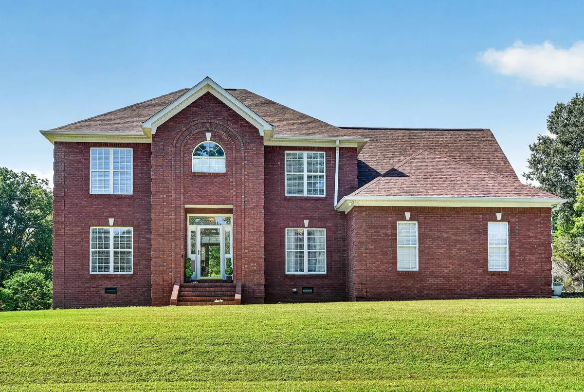 142 Hazelwood Ln, Florence, AL 35634 - #1