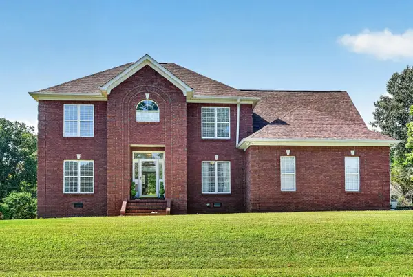142 Hazelwood Ln, Florence, AL 35634