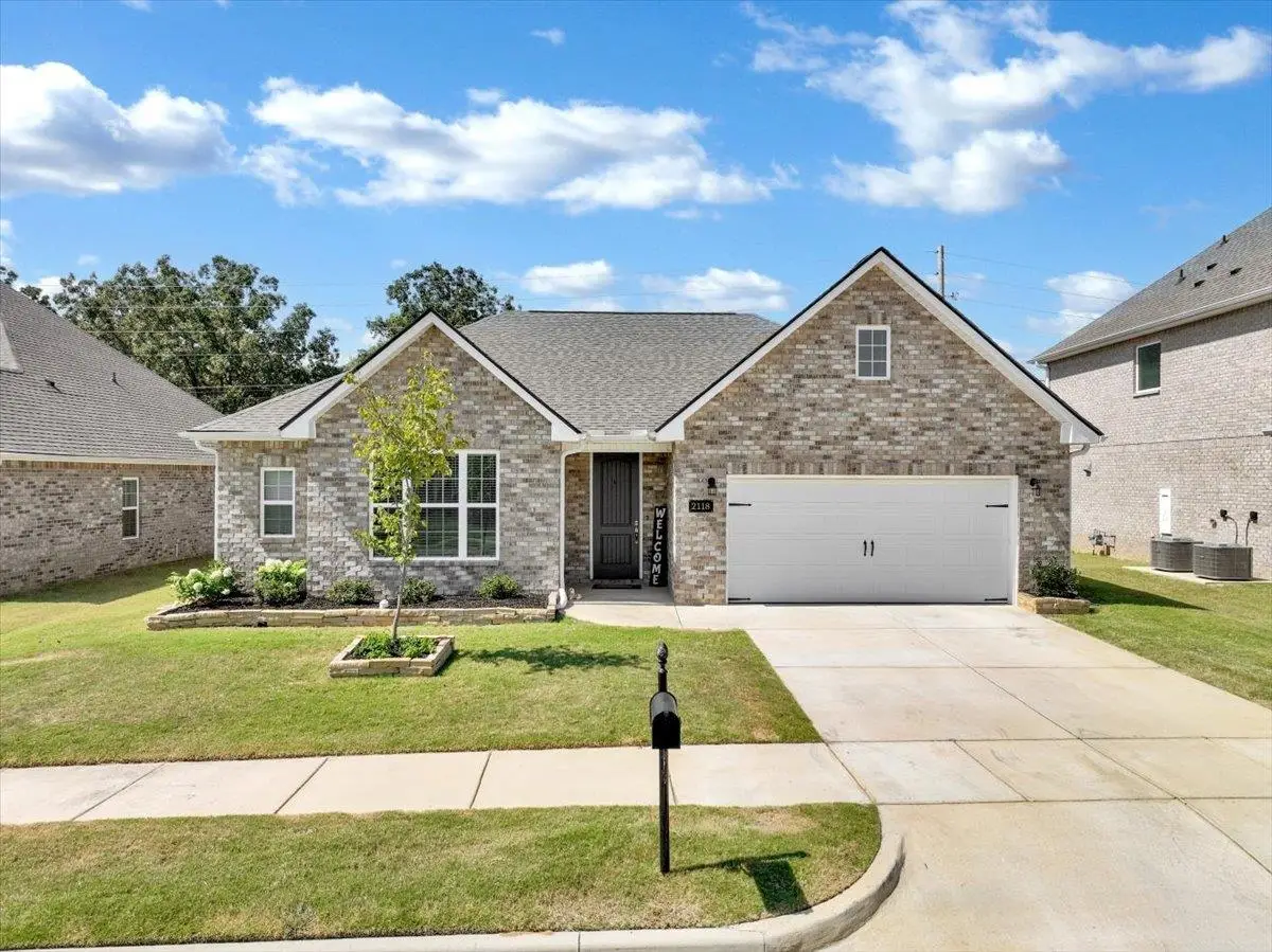 2118 Brandon Dr, Cullman, AL 35058 - #1