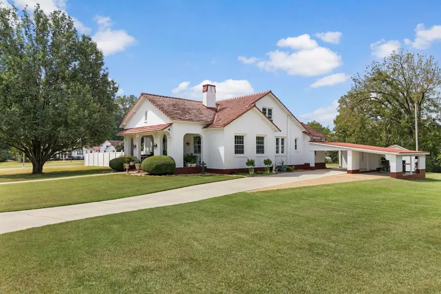 700 Wilson Dam Cir, Sheffield, AL 35660 - #3