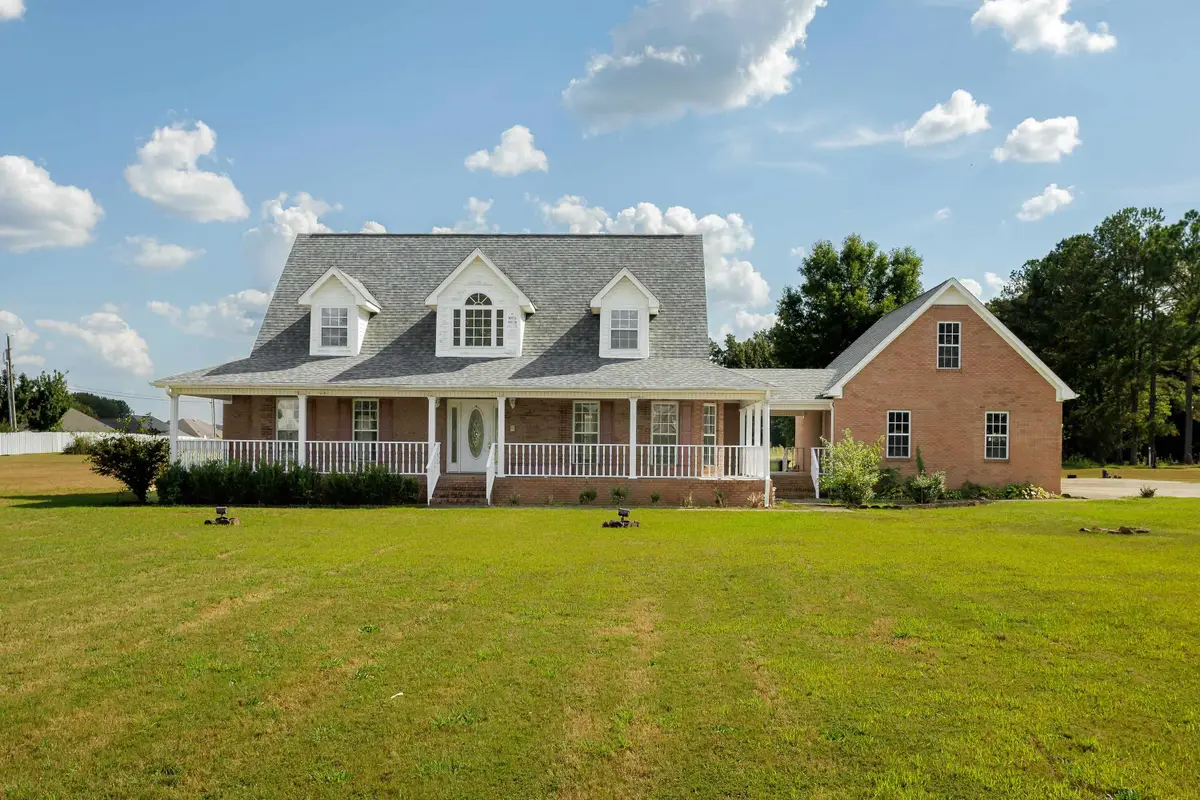 502 E Washington Dr, Muscle Shoals, AL 35661 - #1