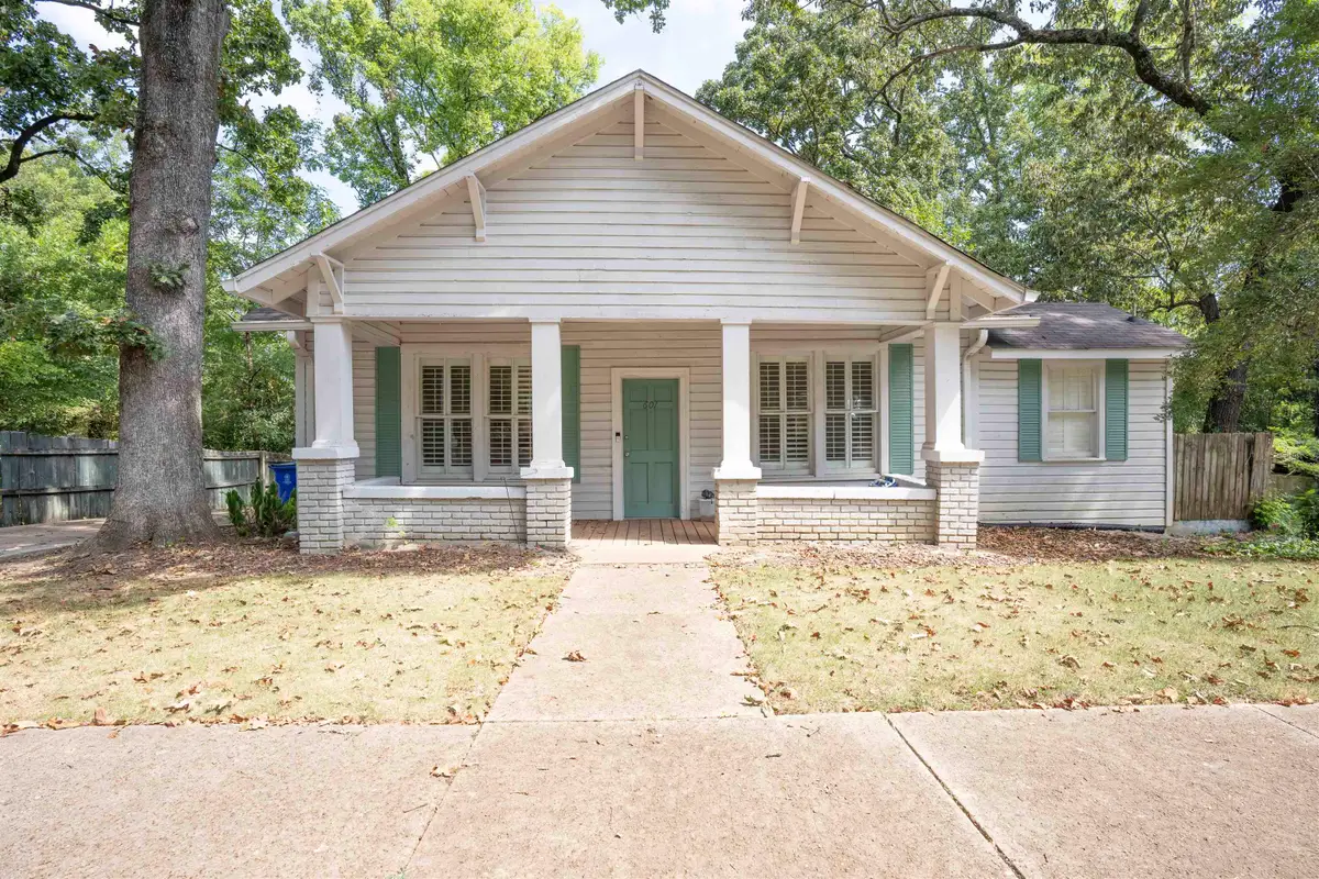 601 Howell St, Florence, AL 35630 - #1