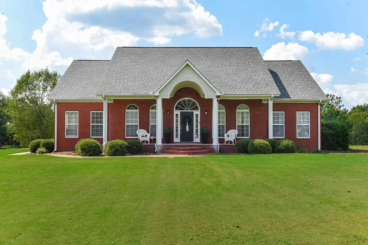 643 Ridgecrest Ln, Killen, AL 35645 - #1