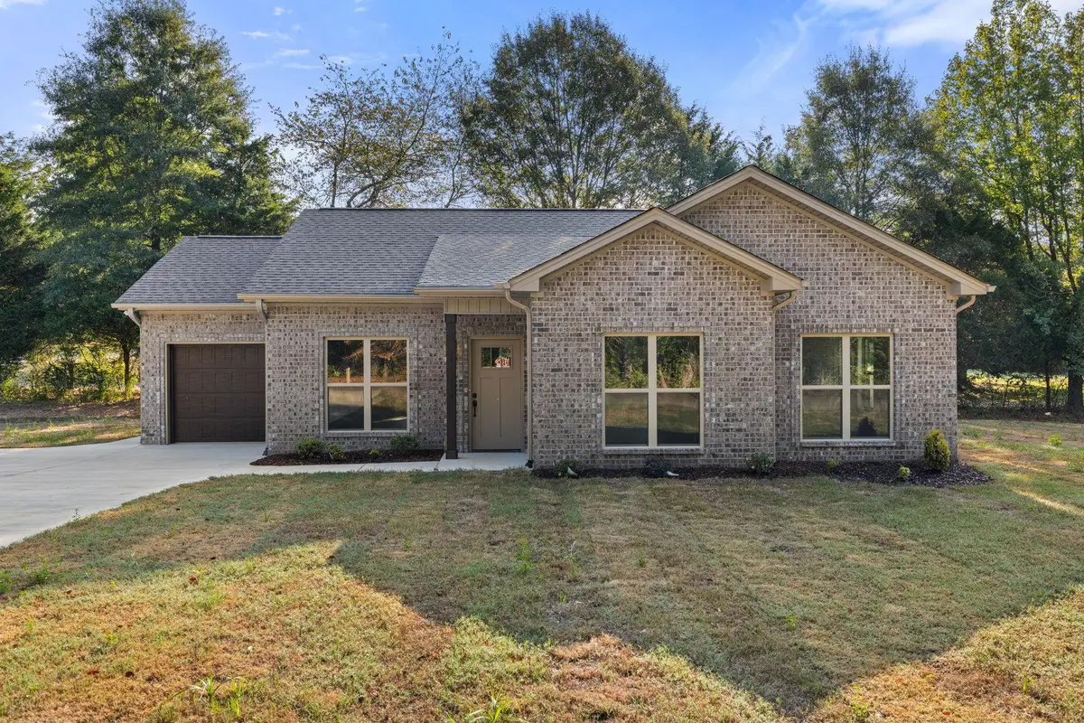 104 Co Rd 283, Florence, AL 35633 - #1
