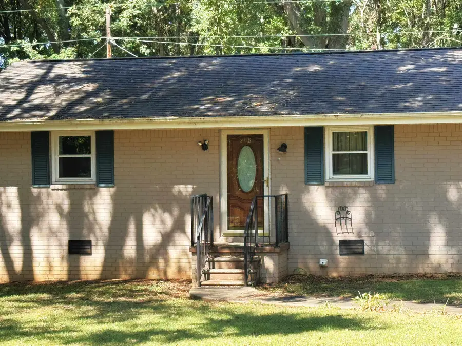 205 Maple St, Tuscumbia, AL 35674 - #2