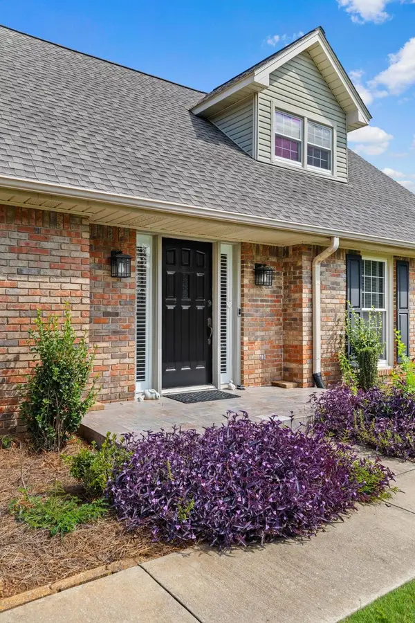 405 Nottingham Rd, Florence, AL 35633