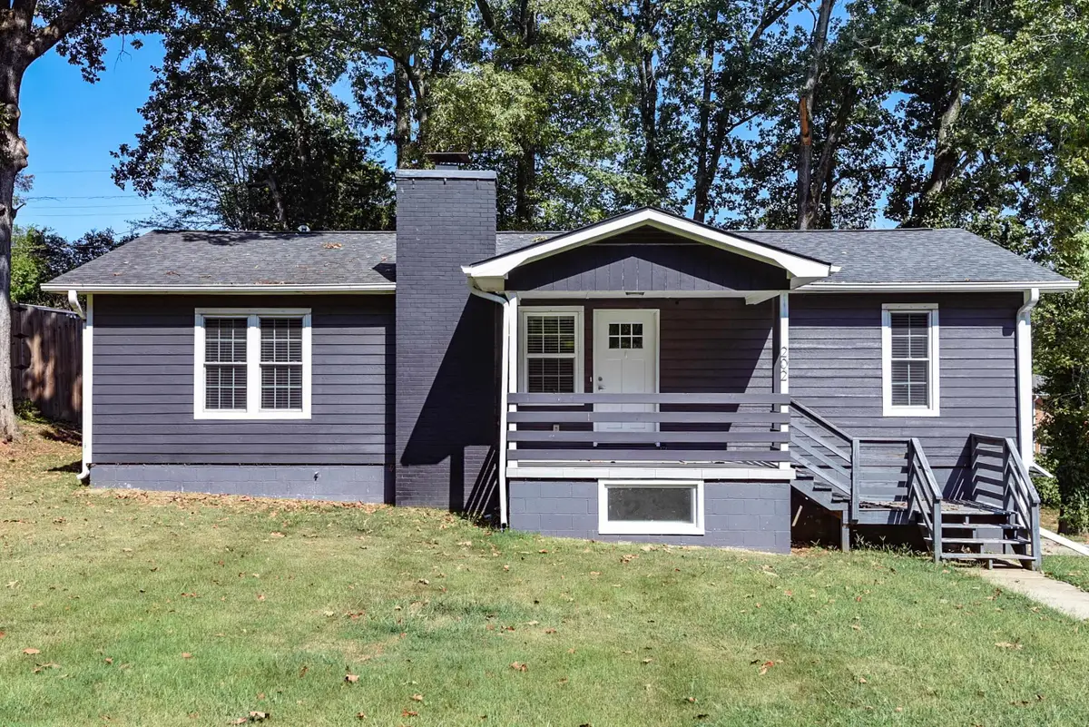 202 Bayless Ave, Florence, AL 35630 - #1