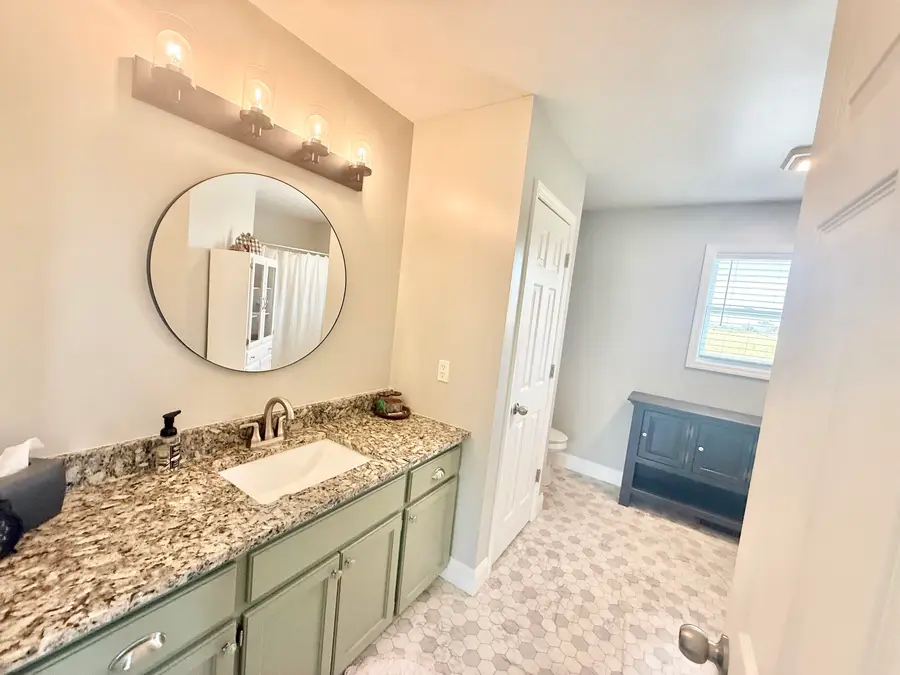 75 Julie Dr, Lexington, AL 35648 - #3