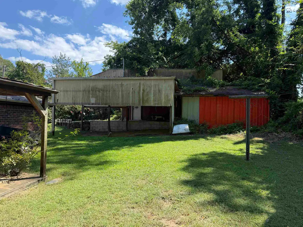 552 High St, Florence, AL 35630 - #1