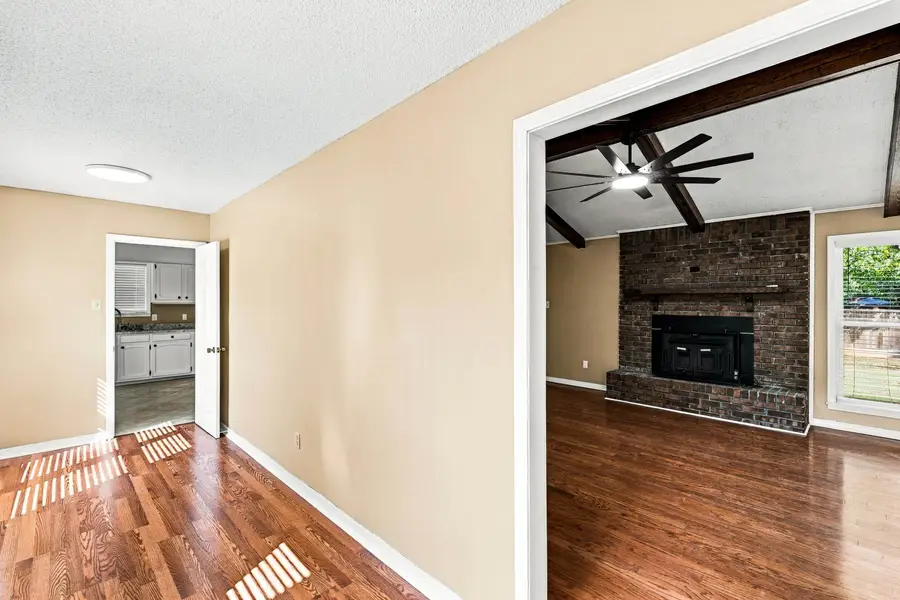 118 W Oak Hill Dr, Florence, AL 35633 - #3