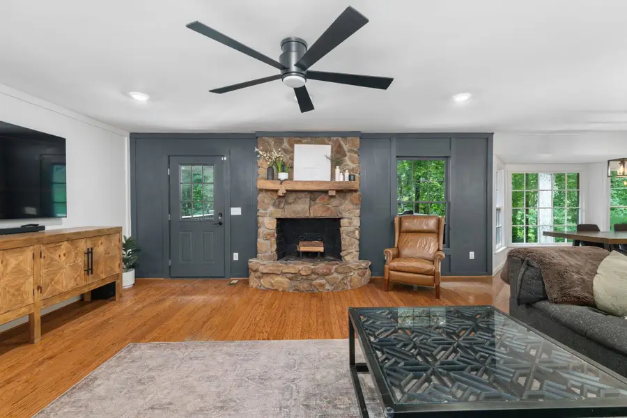 130 Bradford St, Florence, AL 35633 - #3