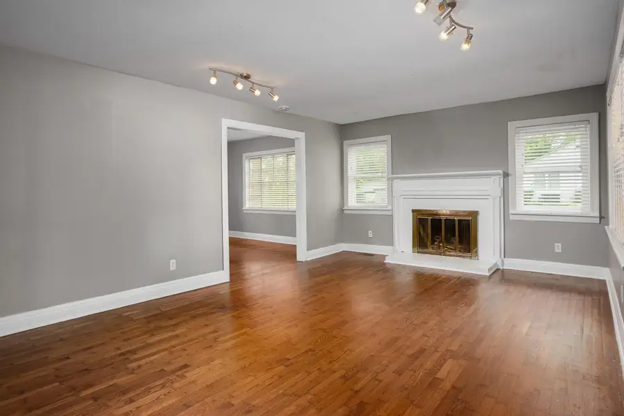 1002 Dixie Ave, Florence, AL 35630 - #2