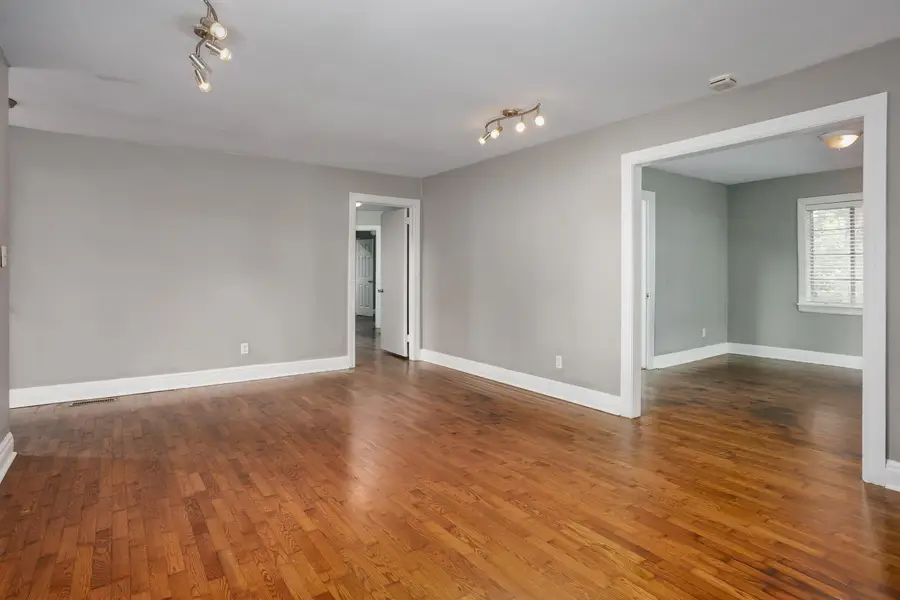 1002 Dixie Ave, Florence, AL 35630 - #3
