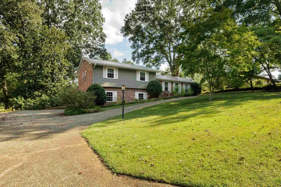 607 Pickwick St, Sheffield, AL 35660 - #2