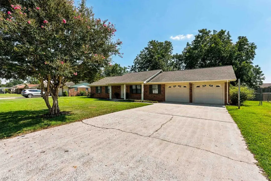 304 W Richton Ave, Muscle Shoals, AL 35661 - #3