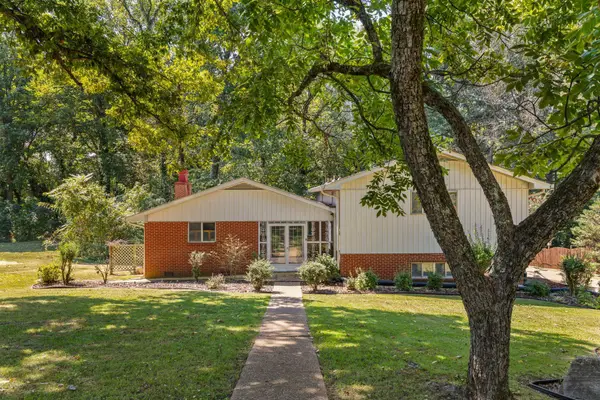 103 Smith Ct, Sheffield, AL 35660