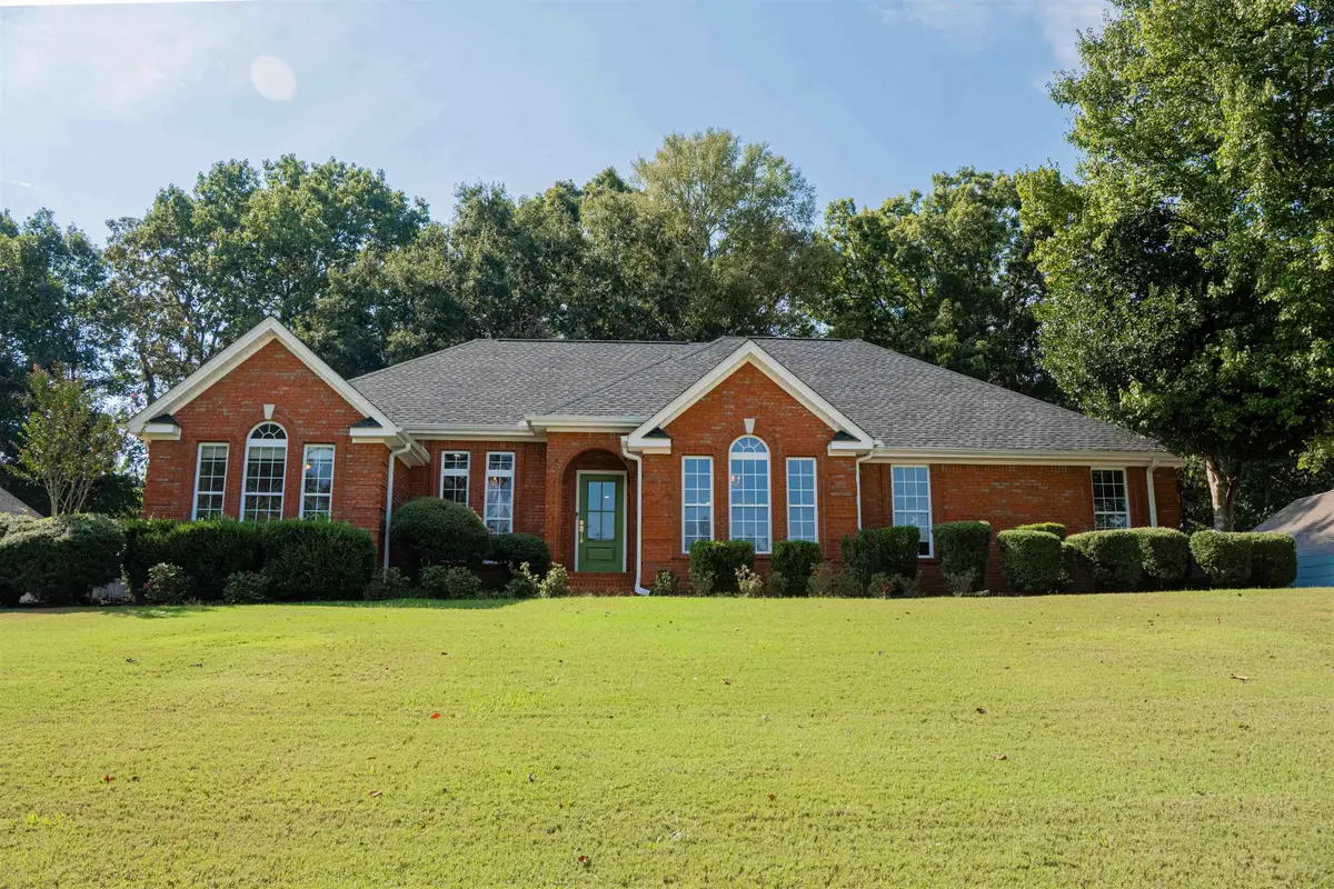 166 Stoney Creek Dr, Florence, AL 35633 - #1