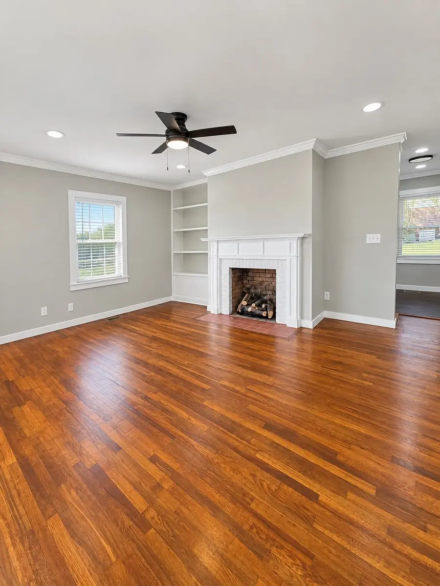 250 1st St, Russellville, AL 35653 - #2