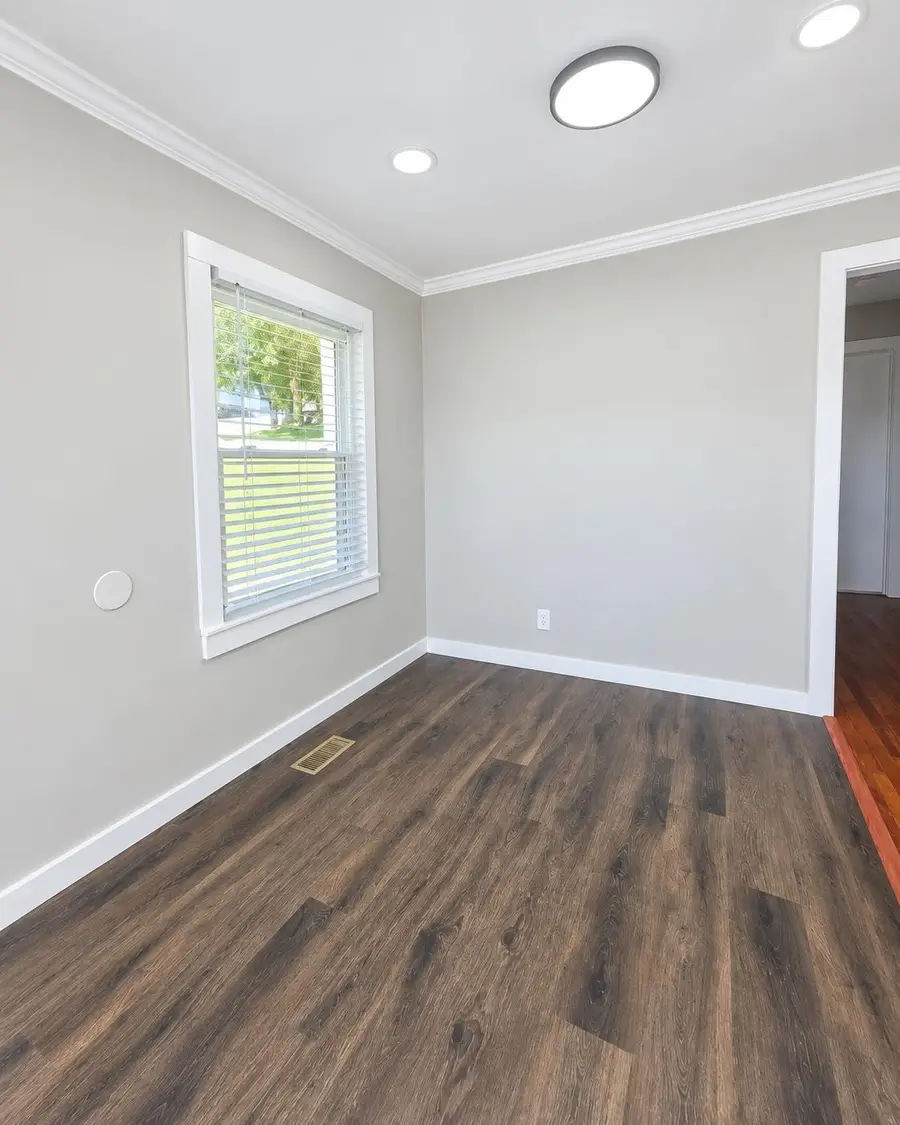 250 1st St, Russellville, AL 35653 - #3