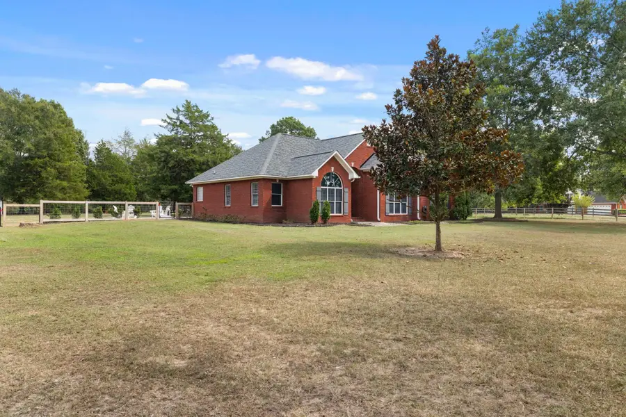 2111 Breeding Dr, Hartselle, AL 35640 - #2