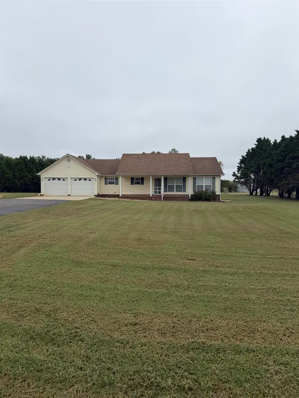 795 Betty Rose Ln, Tuscumbia, AL 35674