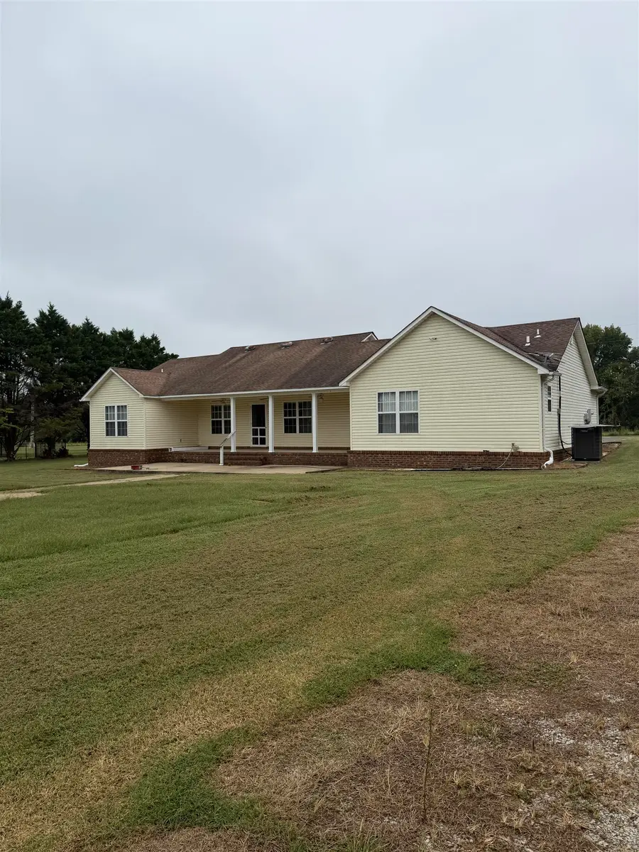 795 Betty Rose Ln, Tuscumbia, AL 35674 - #2
