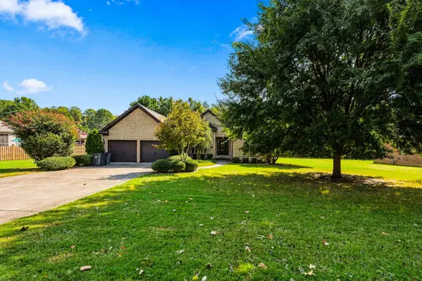 2355 Sky Park Rd, Florence, AL 35634