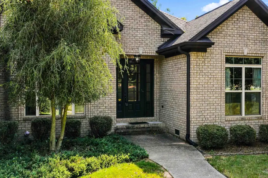 2355 Sky Park Rd, Florence, AL 35634 - #2