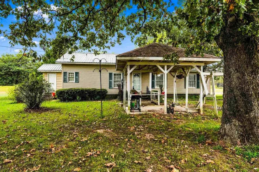 3905 Co Rd 5, Florence, AL 35633 - #2