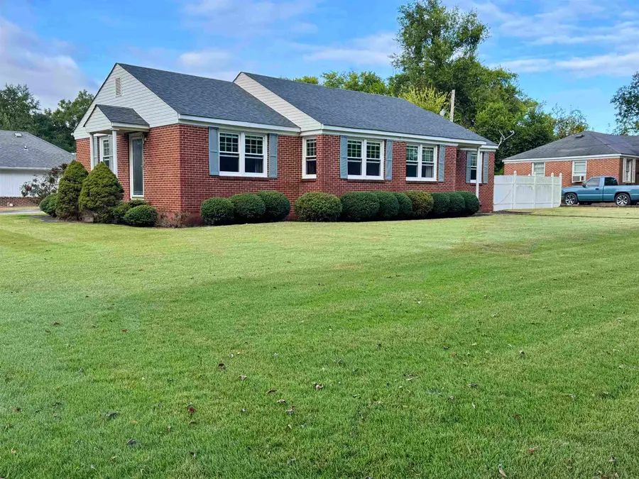 301 E 14th St, Sheffield, AL 35660 - #2