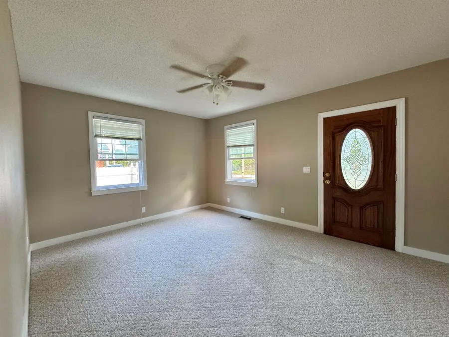 301 E 14th St, Sheffield, AL 35660 - #3