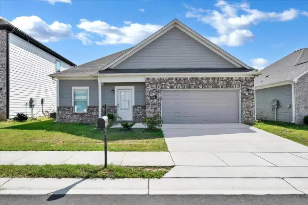 2136 Sullivan Dr, Cullman, AL 35055