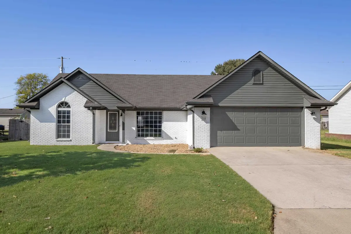 314 Lincoln Ave, Muscle Shoals, AL 35661 - #1