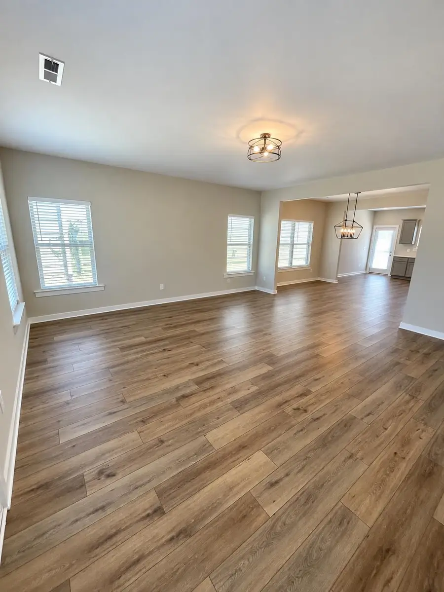 2120 Sullivan Dr, Cullman, AL 35055 - #2