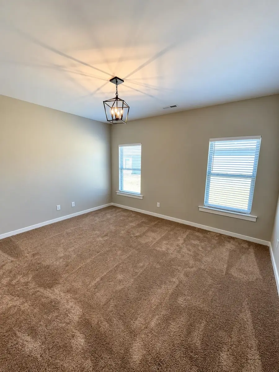 2120 Sullivan Dr, Cullman, AL 35055 - #3