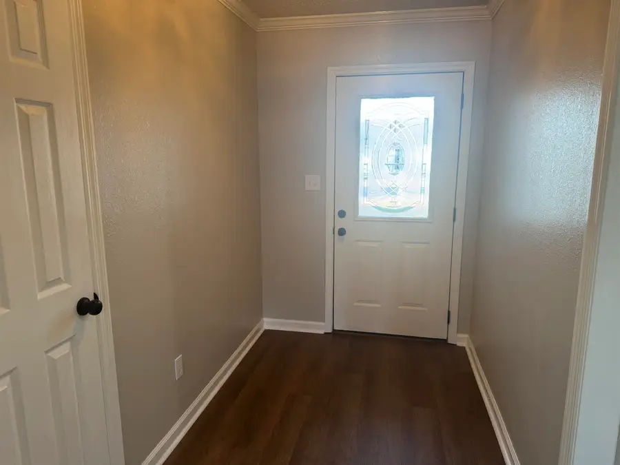 207 W Sheridan Ave, Muscle Shoals, AL 35661 - #2
