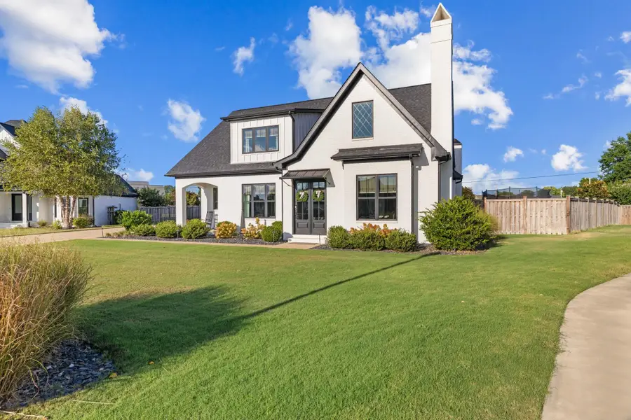 106 Ashbey Cir, Muscle Shoals, AL 35661 - #3