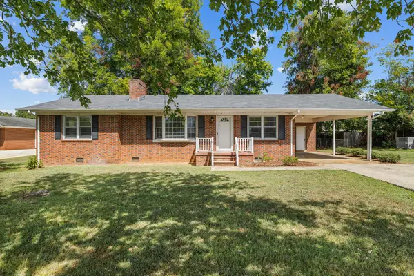 1111 Hillandale Dr, Tuscumbia, AL 35674