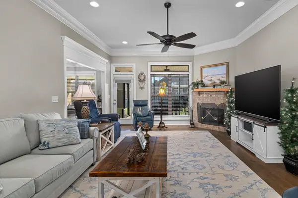 117 Tara Ct, Muscle Shoals, AL 35661