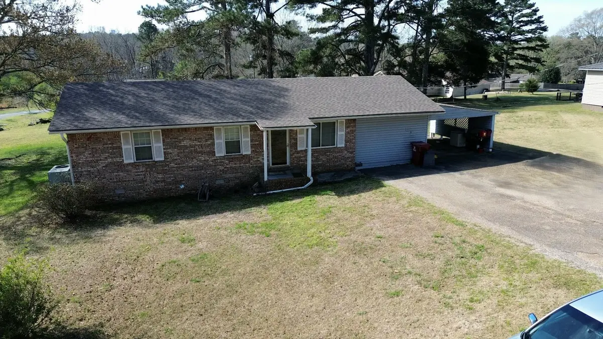 208 Chippewa Dr, Hamilton, AL 35570 - #1