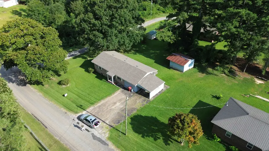 208 Chippewa Dr, Hamilton, AL 35570 - #2