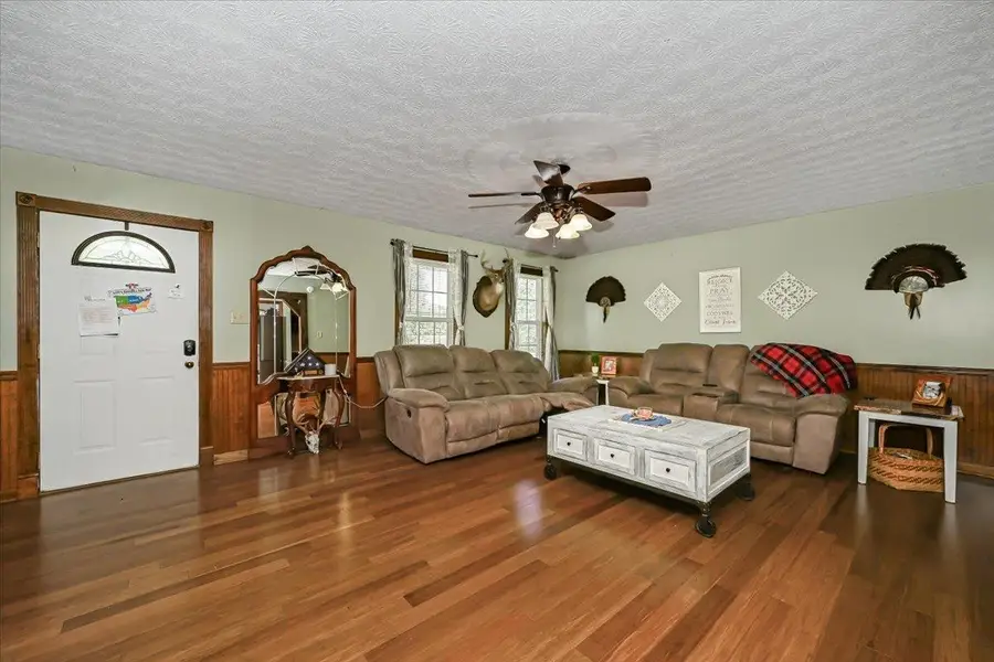 1340 Co Rd 1087, Vinemont, AL 35179 - #3