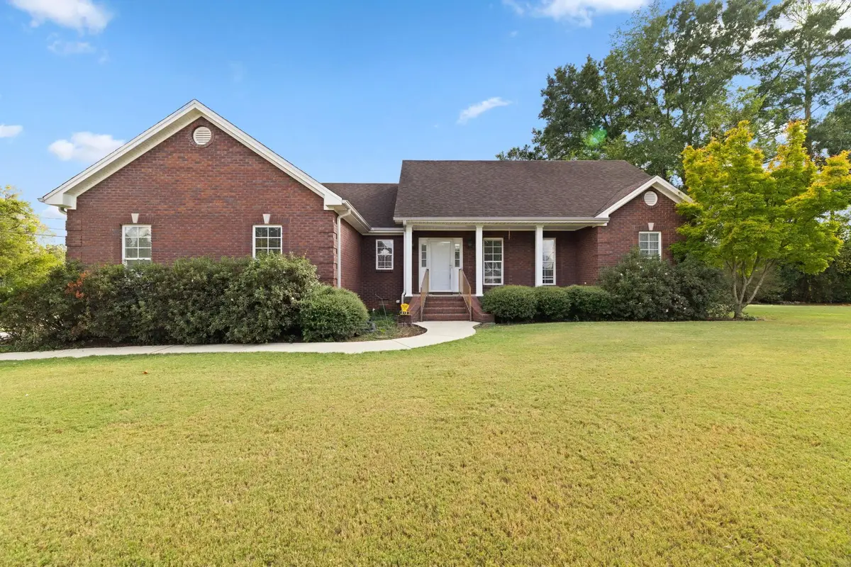 810 E 7th St, Tuscumbia, AL 35674 - #1