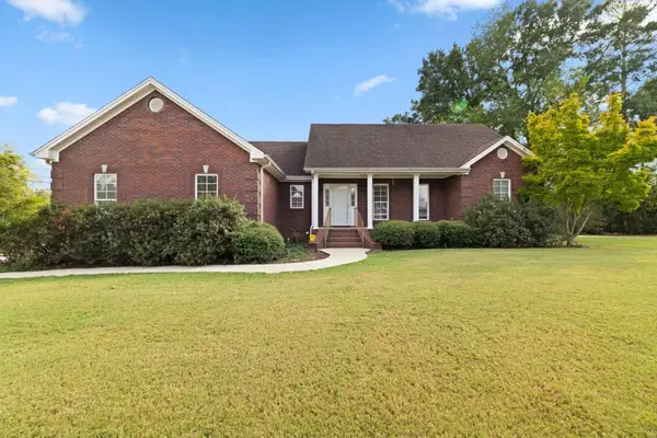 810 E 7th St, Tuscumbia, AL 35674