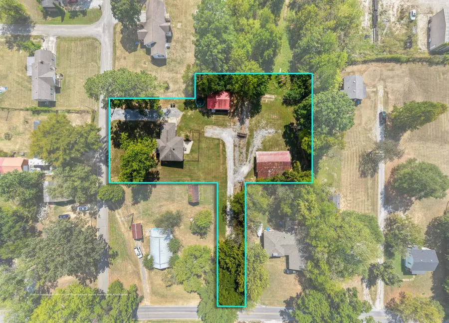 131 Taylor Rd, Florence, AL 35633 - #2