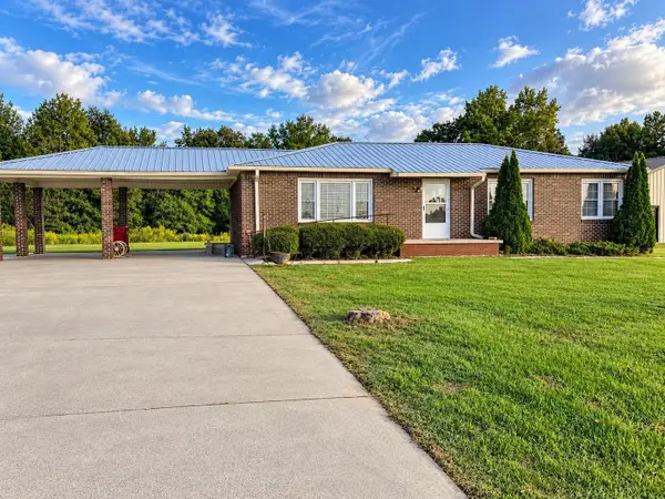 310 Dogwood Trl, Hamilton, AL 35570