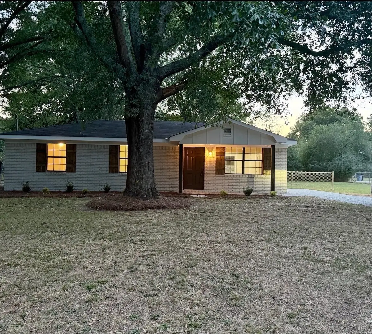 108 N Forest Dr, Killen, AL 35645 - #1