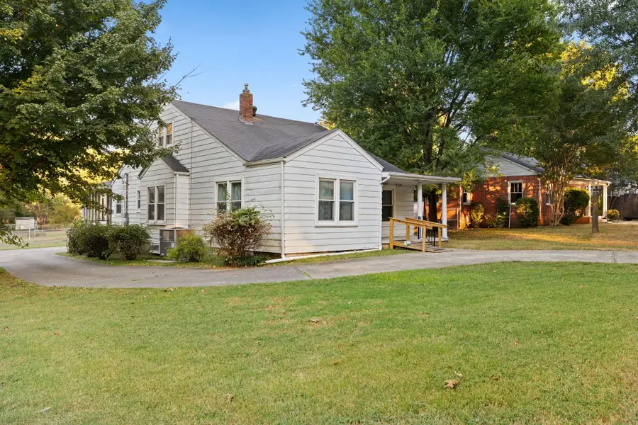 1560 Sherrod Ave, Florence, AL 35630 - #2